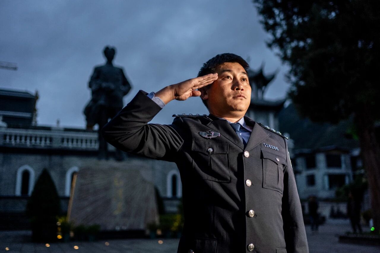 陈秋1.jpg 陈秋1.jpg